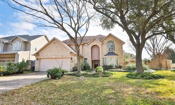 $2,895 | 7502 Holly Court Estates, Houston, TX 77095