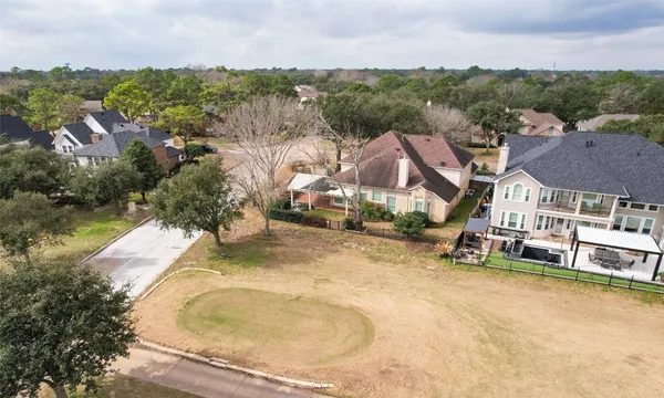 $2,895 | 7502 Holly Court Estates, Houston, TX 77095