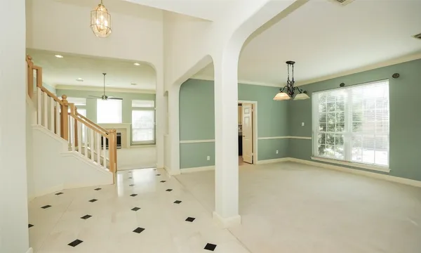 $2,895 | 7502 Holly Court Estates, Houston, TX 77095