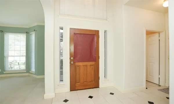 $2,895 | 7502 Holly Court Estates, Houston, TX 77095