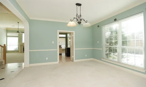 $2,895 | 7502 Holly Court Estates, Houston, TX 77095