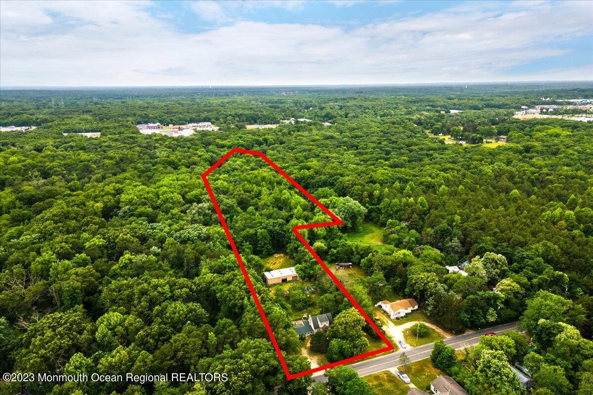 1039 Maxim Southard Road Howell, NJ 07731 - Photo 18 of 37 20-1039MaximSouthardRd_020