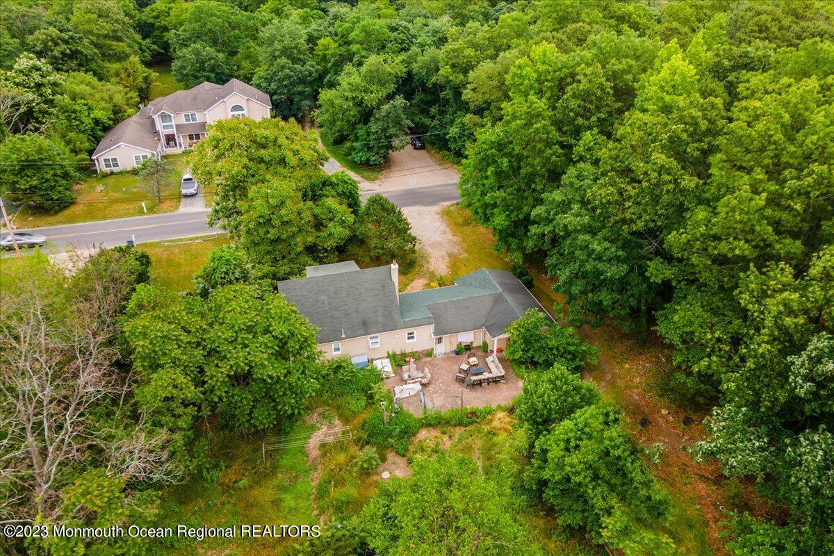 1039 Maxim Southard Road Howell, NJ 07731 - Photo 4 of 37 03-1039MaximSouthardRd_003