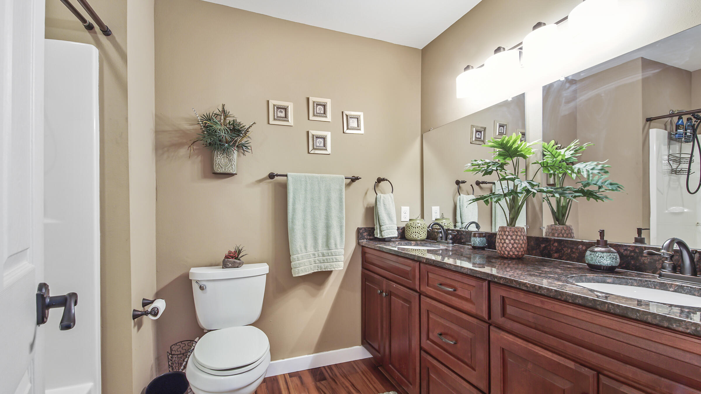 176 Plantation Way Santa Rosa Beach, FL 32459 - Photo 23 of 40 2nd floor bathroom