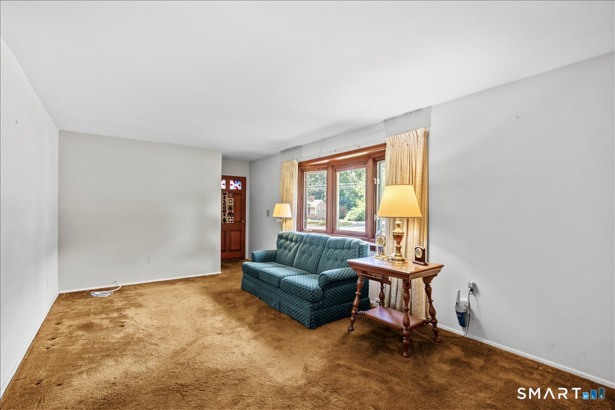 106 Ridgewood Road Wallingford, CT 06492 - Photo 6 of 30