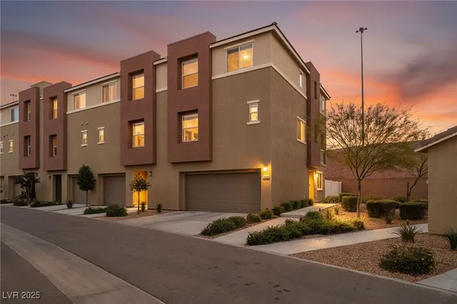 $380,000 | 2835 Atomic Tangerine Way, Unit 6, Las Vegas, NV 89183
