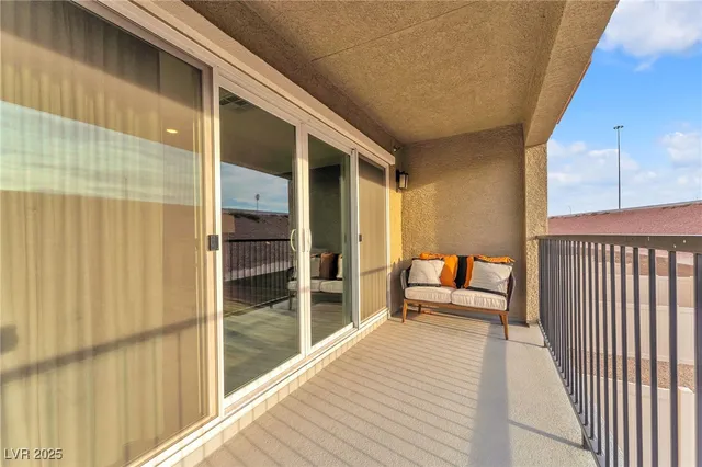 $380,000 | 2835 Atomic Tangerine Way, Unit 6, Las Vegas, NV 89183