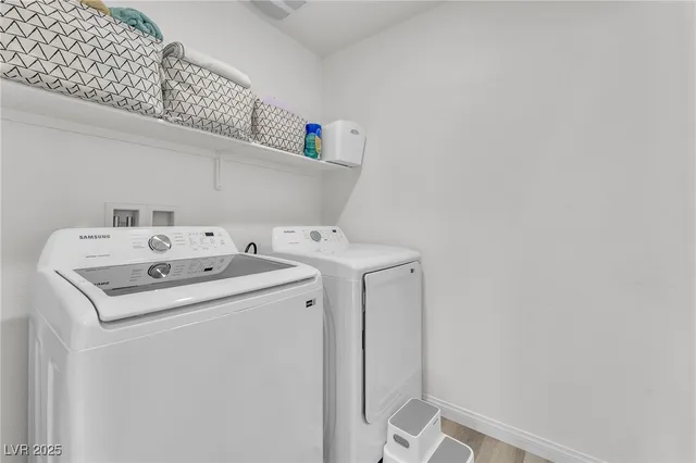 $380,000 | 2835 Atomic Tangerine Way, Unit 6, Las Vegas, NV 89183