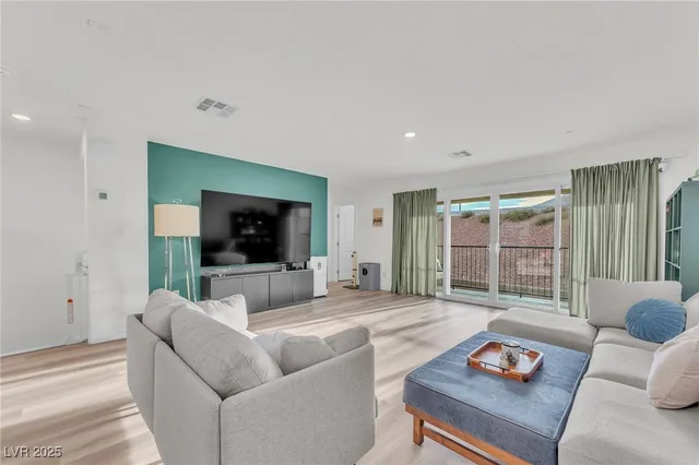 $380,000 | 2835 Atomic Tangerine Way, Unit 6, Las Vegas, NV 89183