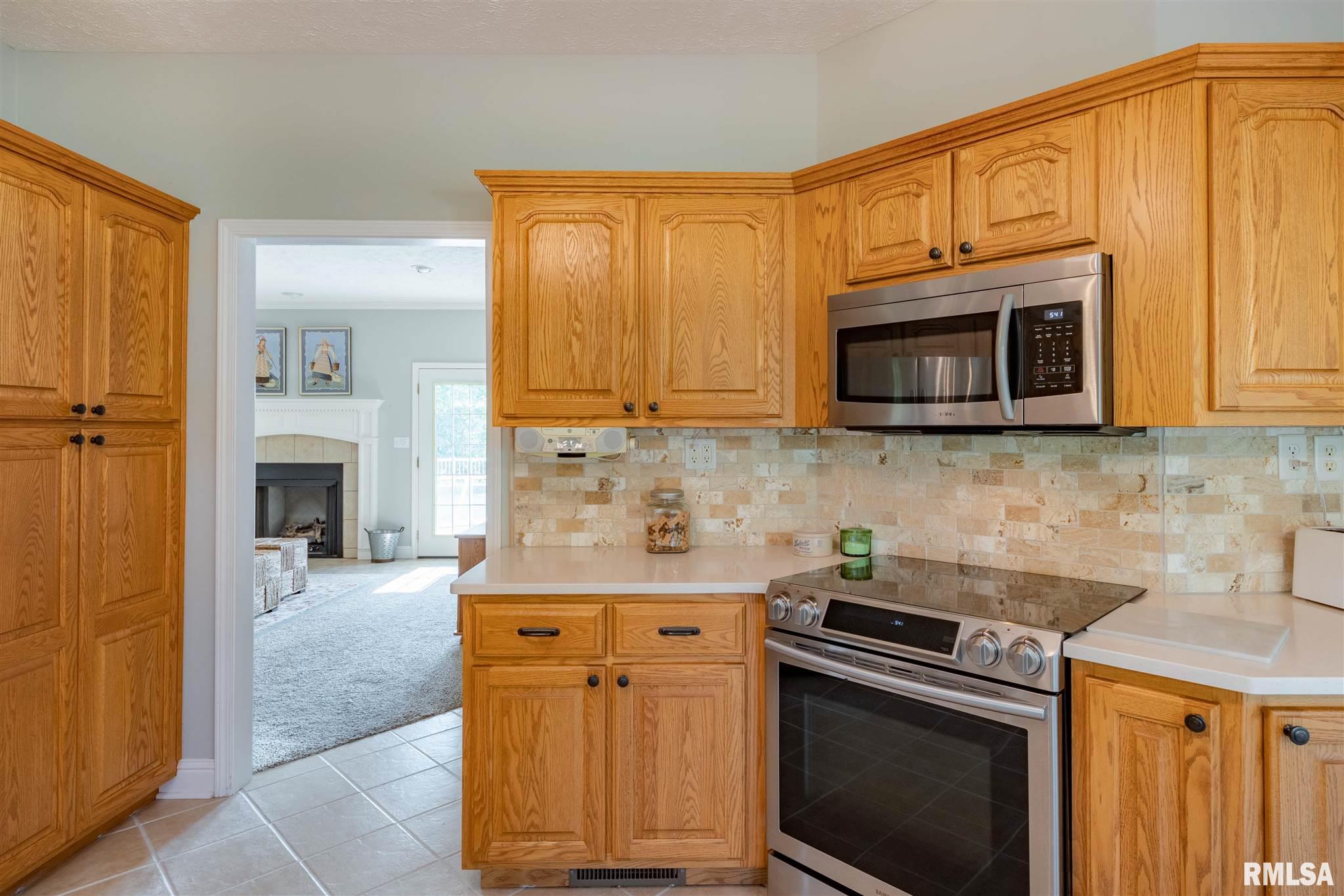 12697 Hudgens Road Marion, IL 62959 - Photo 11 of 36 Gallery Image 11