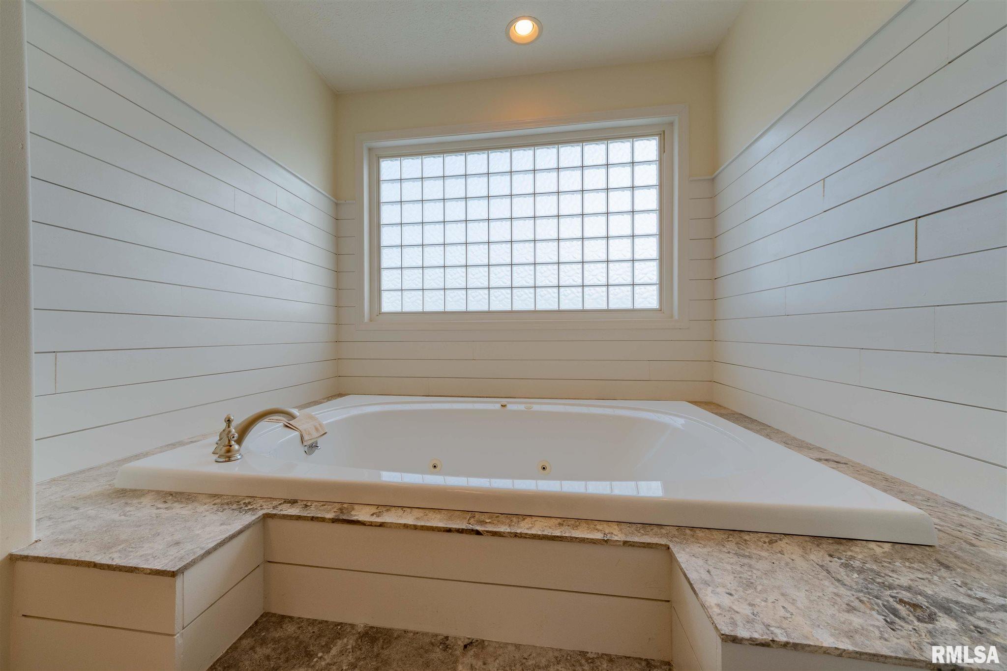 12697 Hudgens Road Marion, IL 62959 - Photo 20 of 36 Gallery Image 20