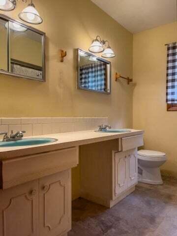 180 Rohrer Street Urbana, OH 43078 - Photo 23 of 36 Bathroom