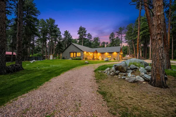 $975,000 | 8 Choke Cherry Lane, Story, WY 82842