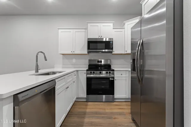 $2,200 | 111 Harper Grove Circle, Ocean Springs, MS 39564