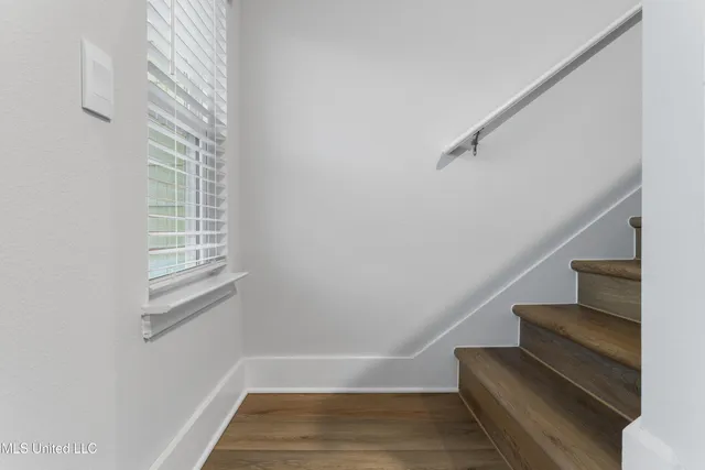 $2,200 | 111 Harper Grove Circle, Ocean Springs, MS 39564