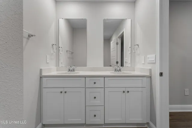 $2,200 | 111 Harper Grove Circle, Ocean Springs, MS 39564