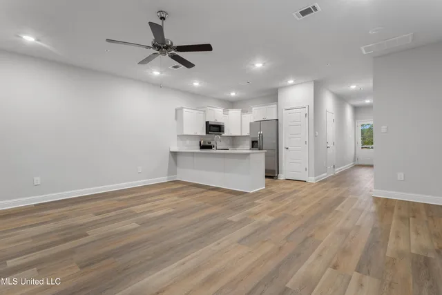 $2,200 | 111 Harper Grove Circle, Ocean Springs, MS 39564