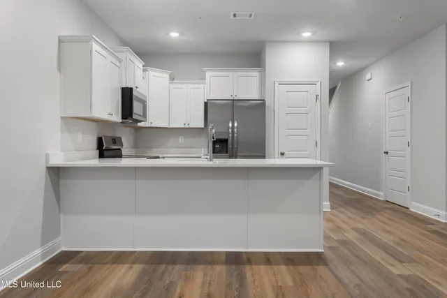 $2,200 | 111 Harper Grove Circle, Ocean Springs, MS 39564