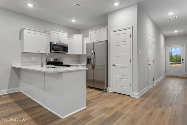 $2,200 | 111 Harper Grove Circle, Ocean Springs, MS 39564