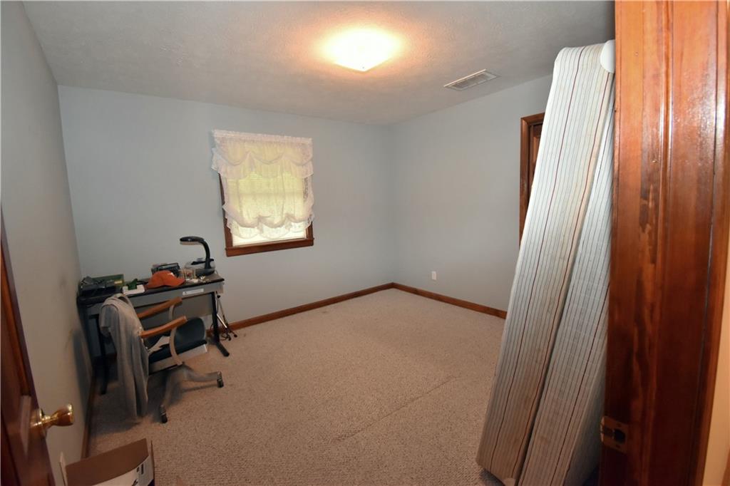 880 Centennial Road Martinsville, IN 46151 - Photo 18 of 43 Gallery Image 18