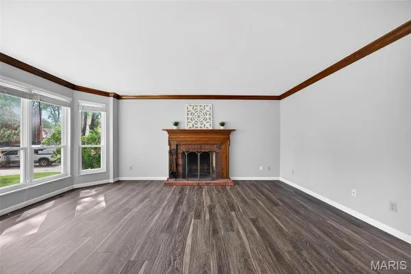 $425,000 | 842 Ridgetop Circle, St. Charles, MO 63304