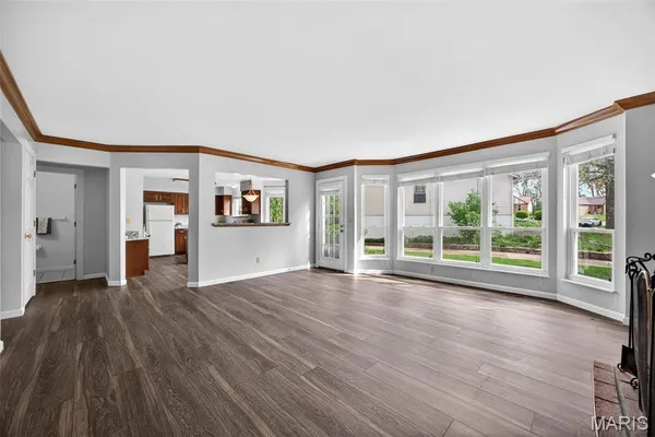 $425,000 | 842 Ridgetop Circle, St. Charles, MO 63304