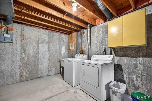 $425,000 | 842 Ridgetop Circle, St. Charles, MO 63304