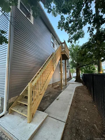 $1,099,999 | 74 Davis Street, East Rockaway, NY 11518