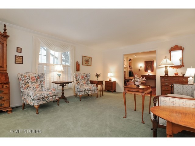 1262 West Deerpath Road Lake Forest, IL 60045 - Photo 2 of 20