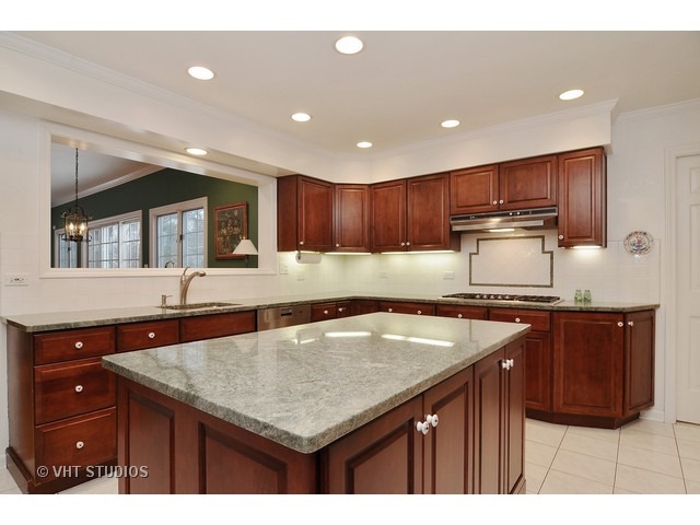 1262 West Deerpath Road Lake Forest, IL 60045 - Photo 5 of 20