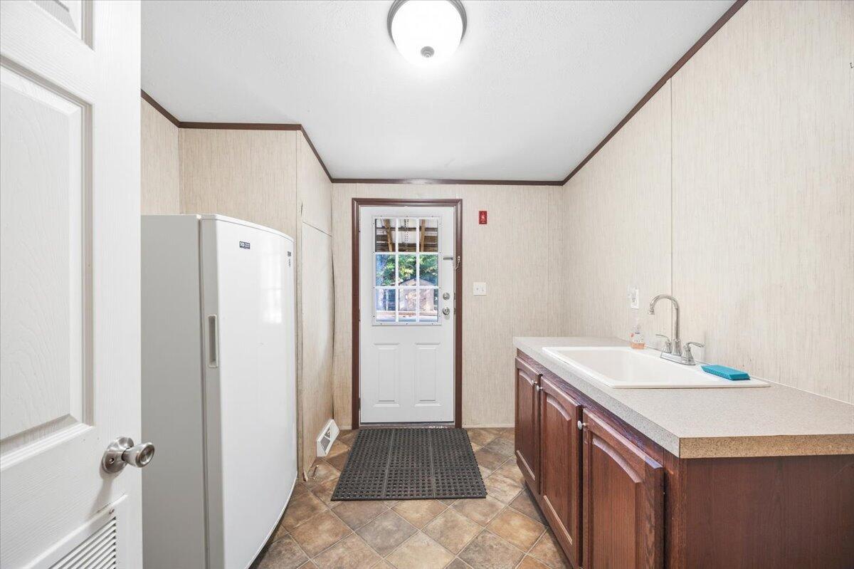 132 Lake Sherburne Road Waterboro, ME 04087 - Photo 13 of 34 18-132 Lake Sherburne-18