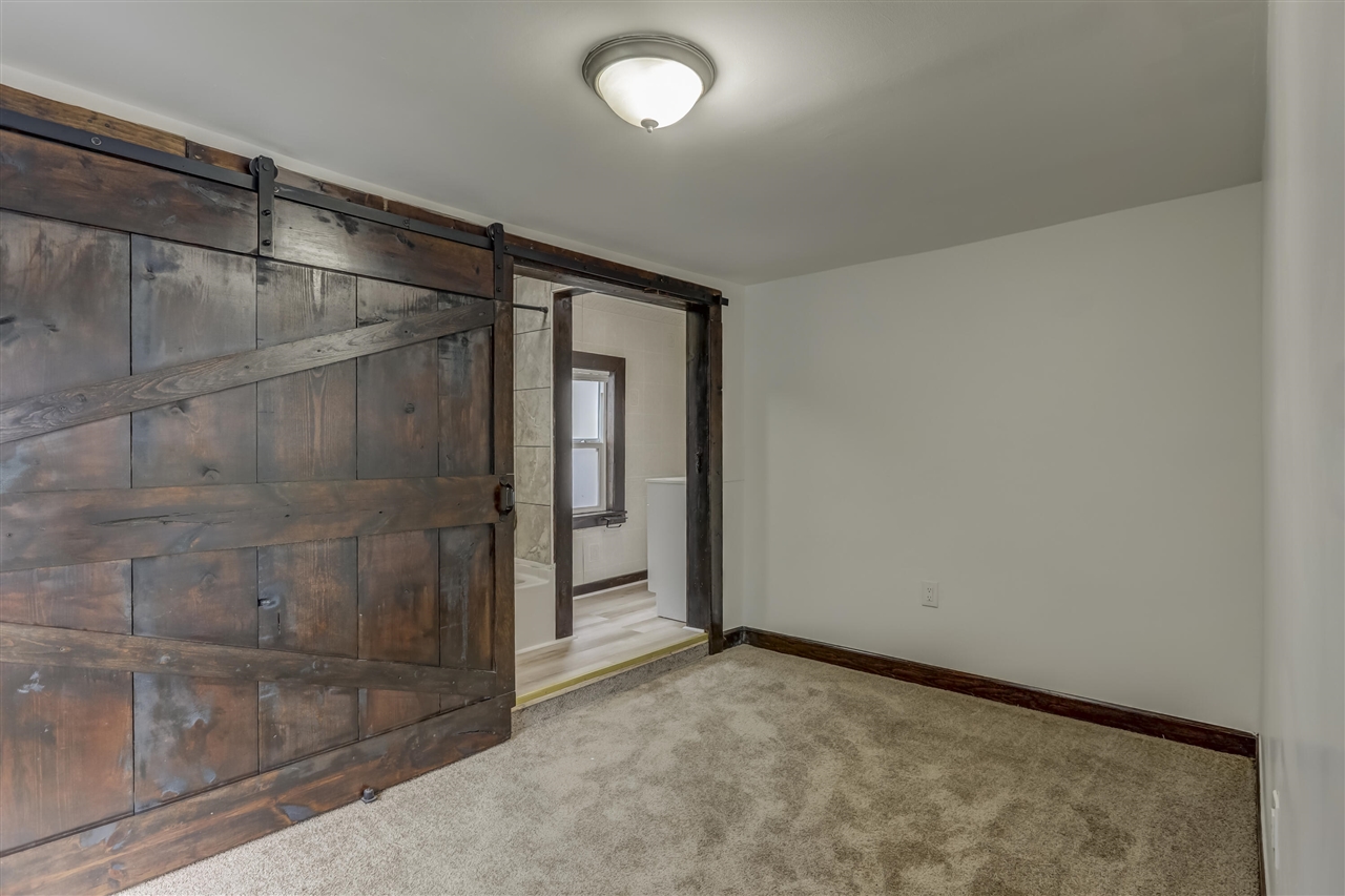 7006 Toepfer Road, Unit : UPPER Warren, MI 48091 - Photo 9 of 13