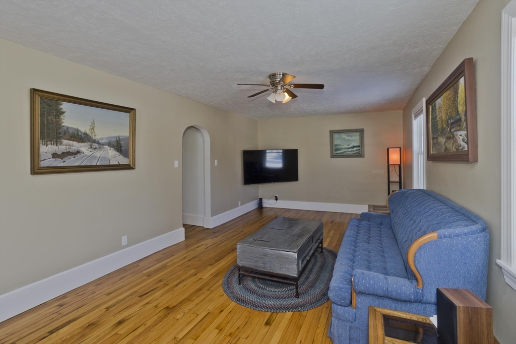 357 Southampton Road Westfield, MA 01085 - Photo 12 of 25 Gallery Image 12