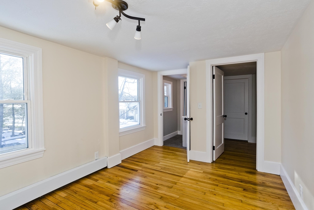 357 Southampton Road Westfield, MA 01085 - Photo 18 of 25 Gallery Image 18