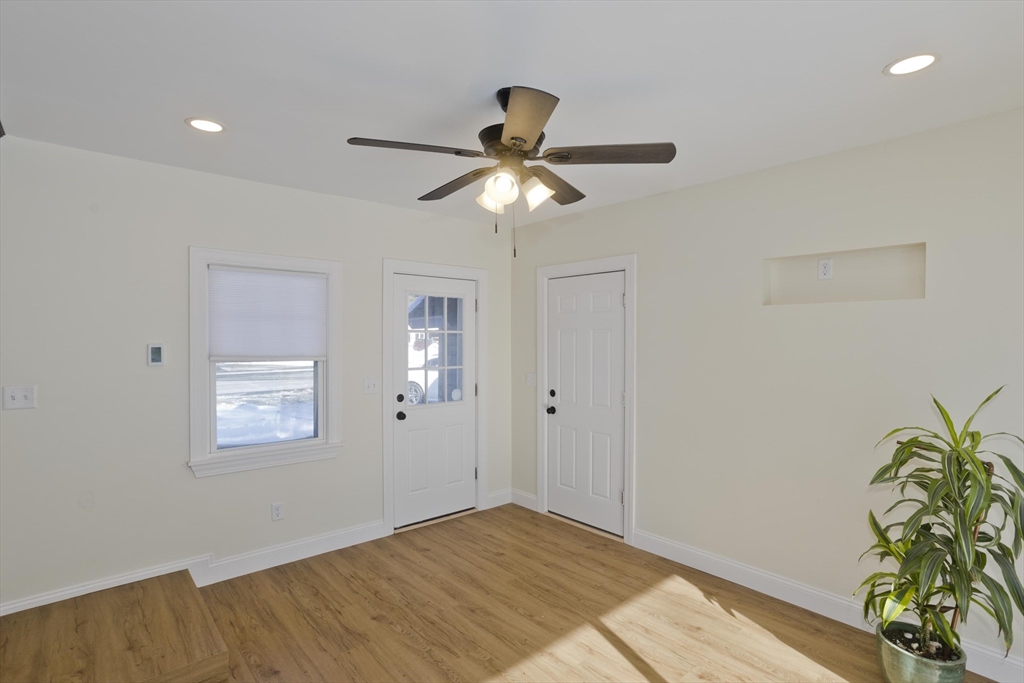 357 Southampton Road Westfield, MA 01085 - Photo 8 of 25 Gallery Image 8