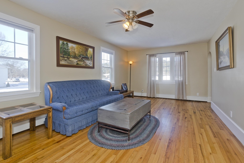 357 Southampton Road Westfield, MA 01085 - Photo 10 of 25 Gallery Image 10