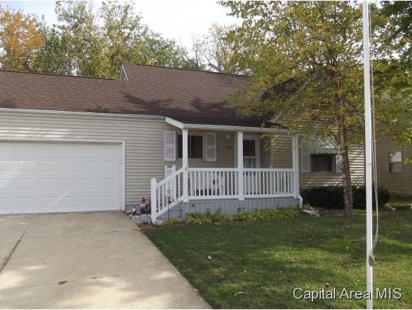 900 Helene Street Springfield, IL 62702 - Photo 2 of 18