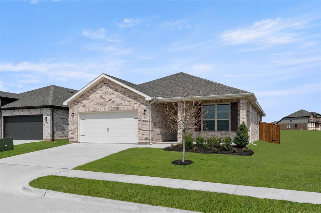 125 Toftrees Drive Cleburne, TX 76031 - Photo 2 of 27 125 Toftrees- Front-2