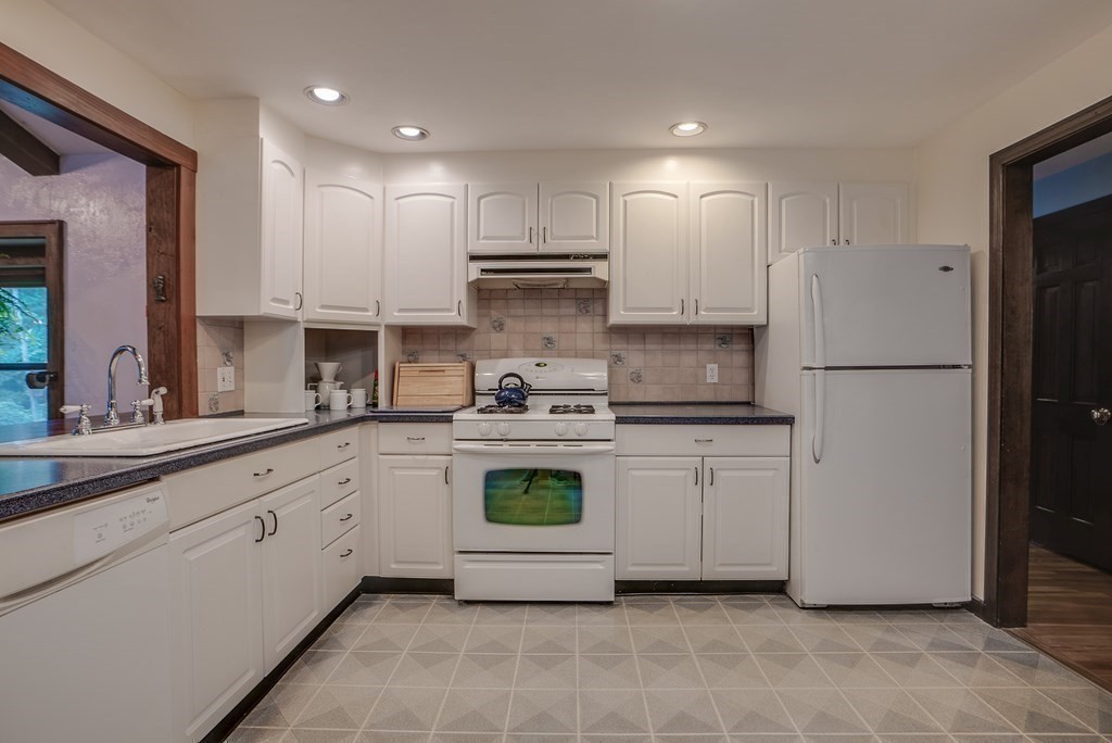 16 Whalen Road Hopkinton, MA 01748 - Photo 15 of 42 Gallery Image 15