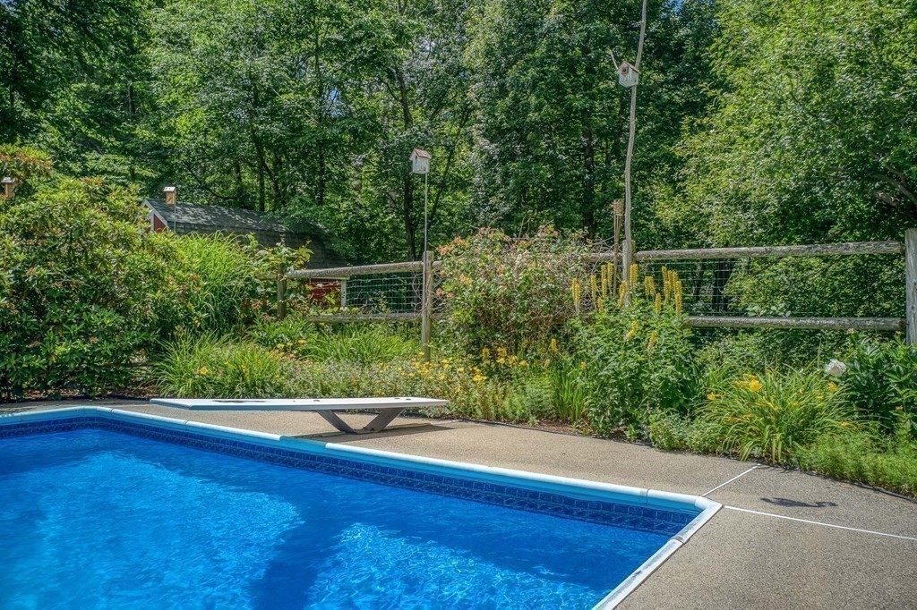16 Whalen Road Hopkinton, MA 01748 - Photo 37 of 42 Gallery Image 37