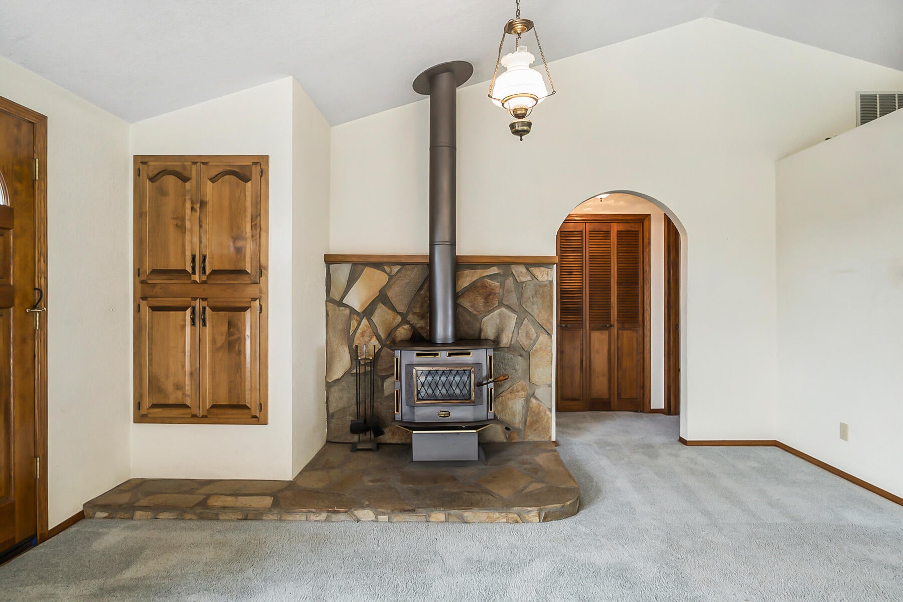 64499 McGrath Road Bend, OR 97701 - Photo 8 of 41 JH5_1855