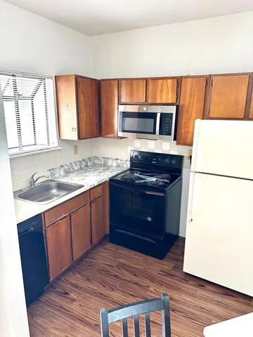 $850 | 7901 Cambridge Street, Unit 46, Houston, TX 77054