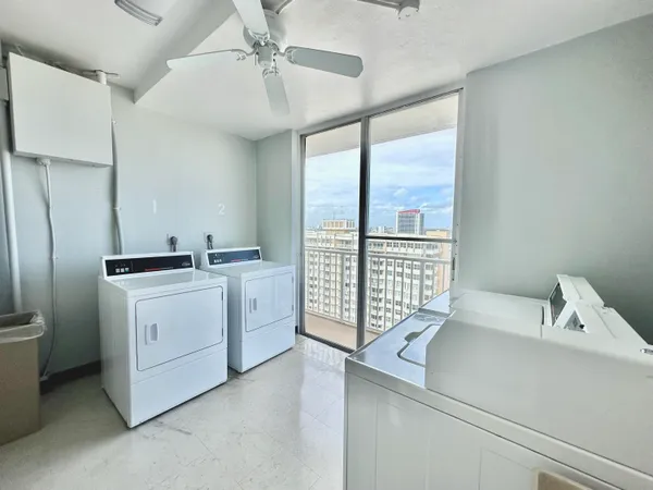 $2,400 | 1985 South Ocean Drive, Unit 21A, Hallandale Beach, FL 33009