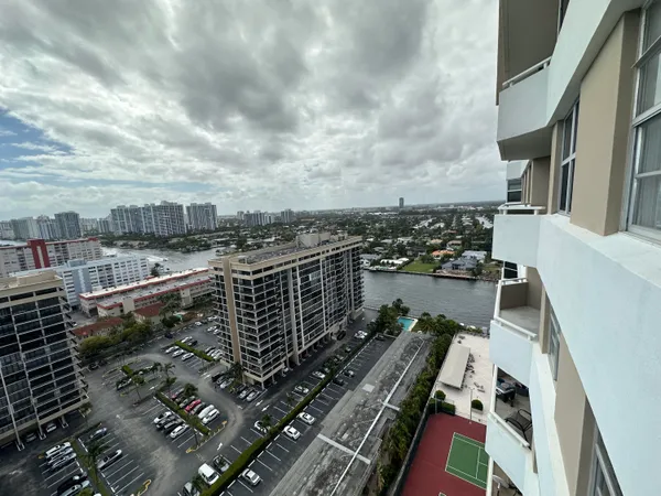 $2,400 | 1985 South Ocean Drive, Unit 21A, Hallandale Beach, FL 33009