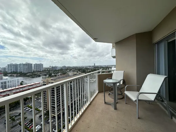 $2,400 | 1985 South Ocean Drive, Unit 21A, Hallandale Beach, FL 33009