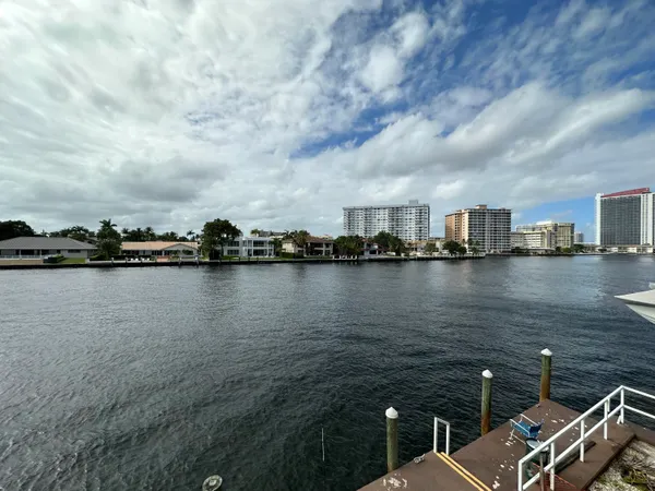 $2,400 | 1985 South Ocean Drive, Unit 21A, Hallandale Beach, FL 33009
