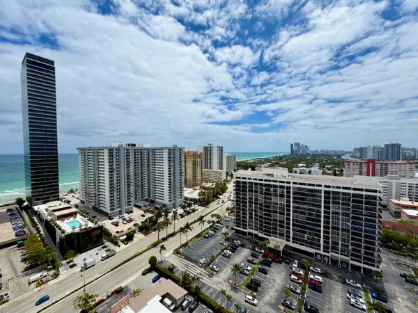 $2,400 | 1985 South Ocean Drive, Unit 21A, Hallandale Beach, FL 33009