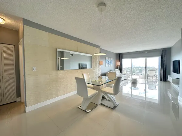 $2,400 | 1985 South Ocean Drive, Unit 21A, Hallandale Beach, FL 33009