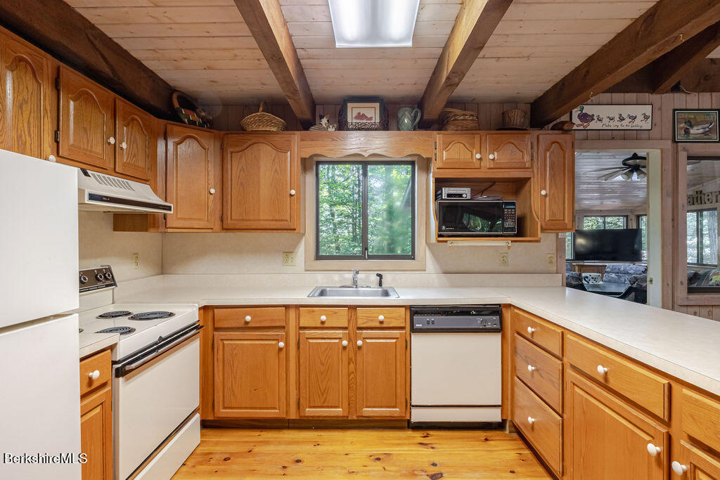 369 Deer Run Road Sandisfield, MA 01255 - Photo 8 of 35 kitchen