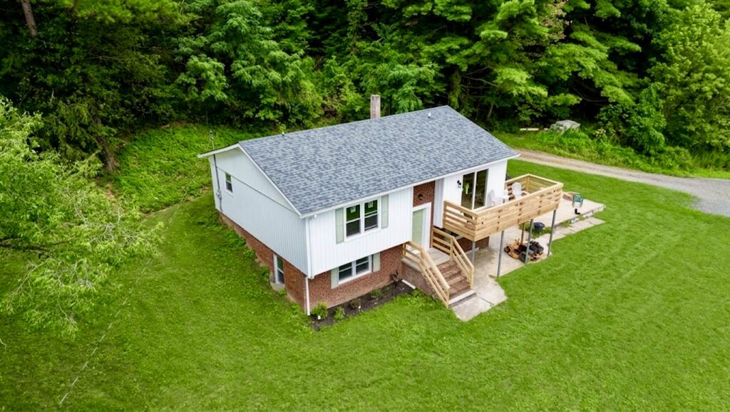 554 Whispering Pines Road Max Meadows, VA 24360 - Photo 3 of 30 Gallery Image 3